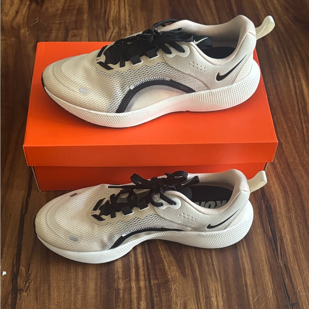 Nike White and Black Running Shoes